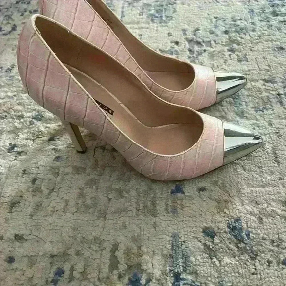 Like New Attitude pump by Jay Manuel size  9 - Picture 4 of 10